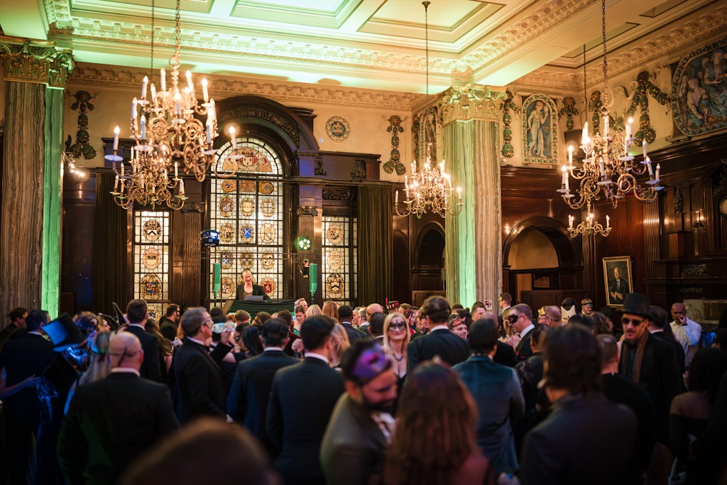 Luxury balls and themed nights for London singles